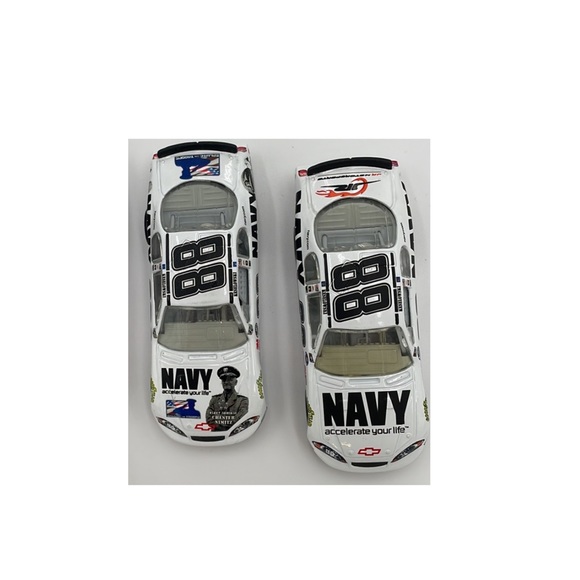 Brad Keselowski Loose Car Lot Diecast Number 88 Navy First Win 1:64 Scale - Picture 2 of 7